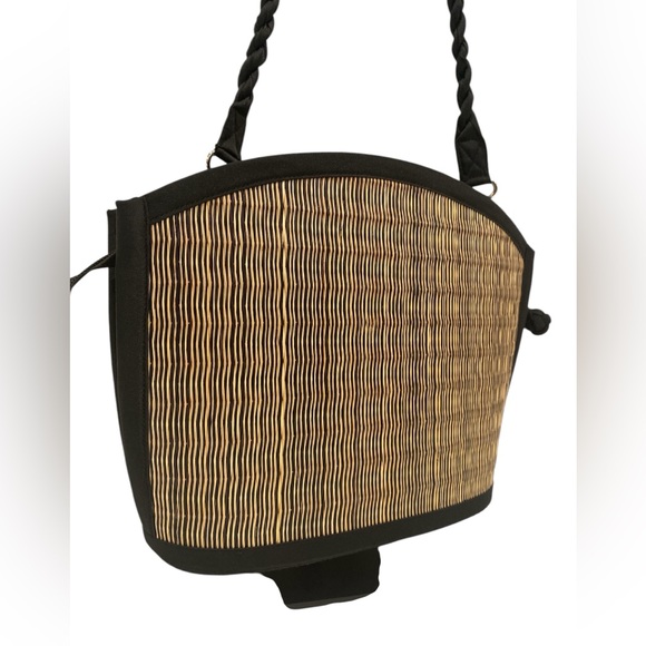 Baskets of Cambodia Wicker Shoulder Bag - Like New - Picture 3 of 10